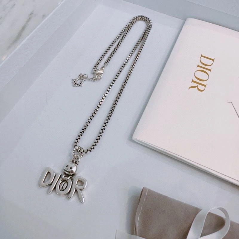 Soft Christian Dior Necklaces 234787