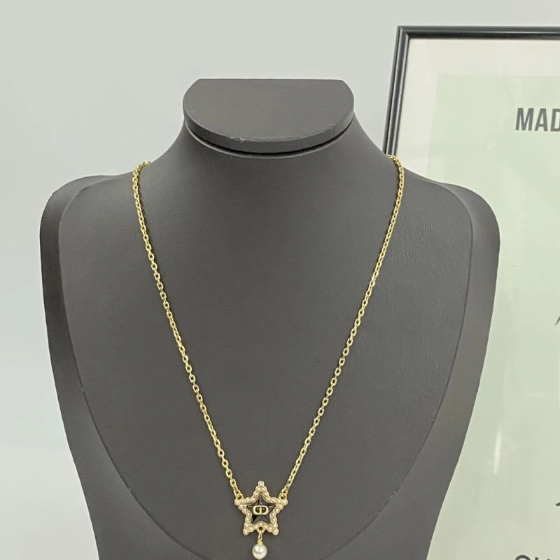 MultiPurpose Christian Dior Necklaces 234766