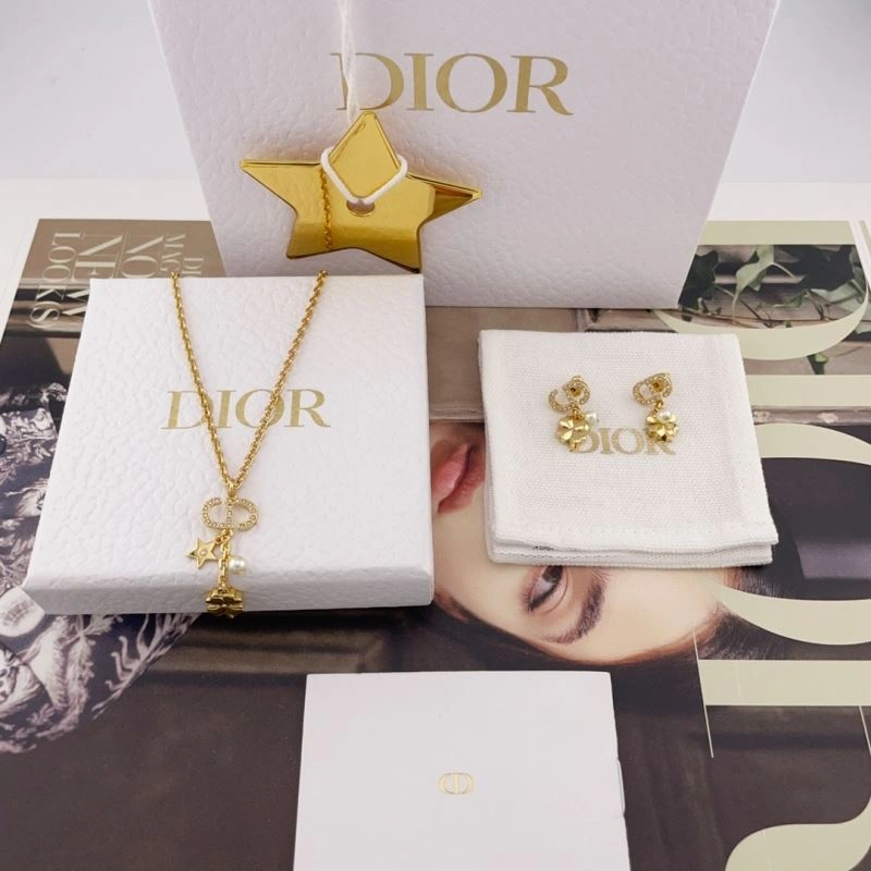 Christian Dior Necklaces Packable 234760