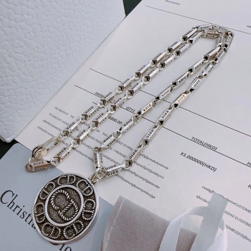 Christian Dior Necklaces Trendsetting 234767