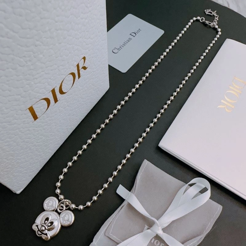FashionForward Christian Dior Necklaces 234745