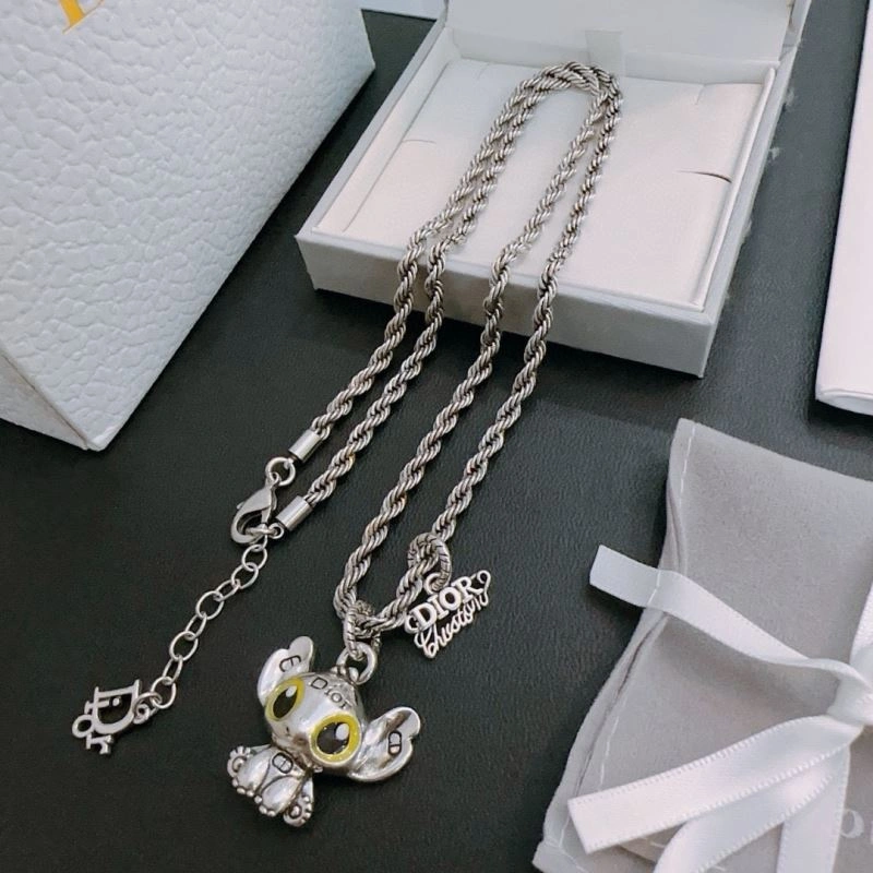 Lightweight Christian Dior Necklaces 234753