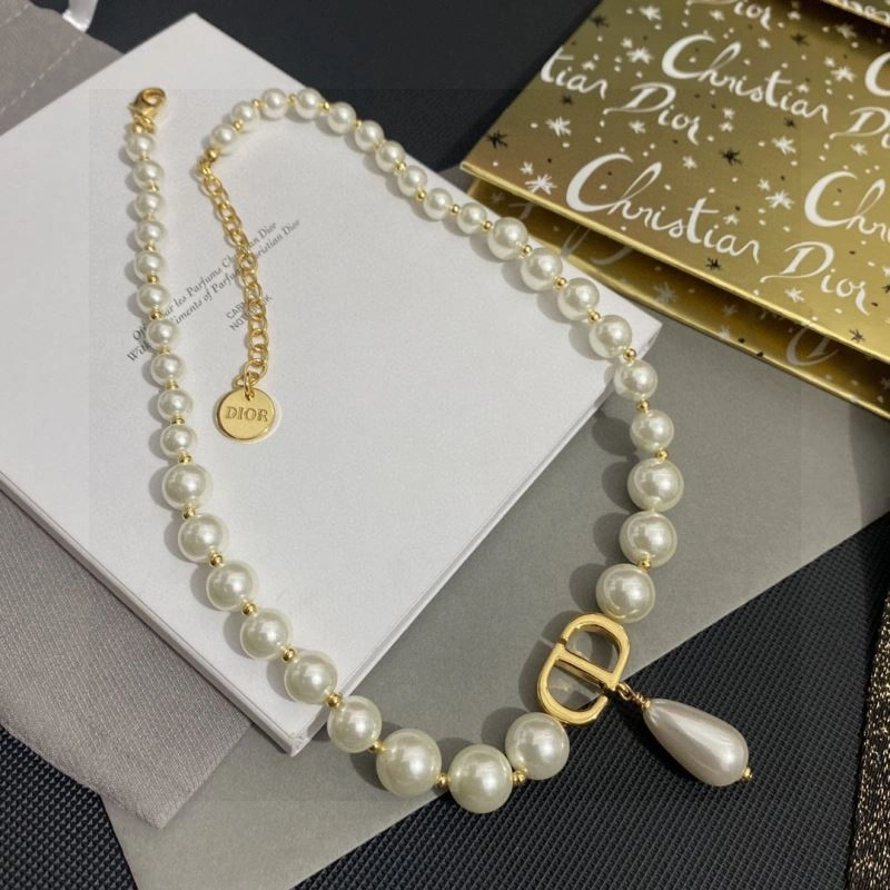 Reliable Christian Dior Necklaces 234715