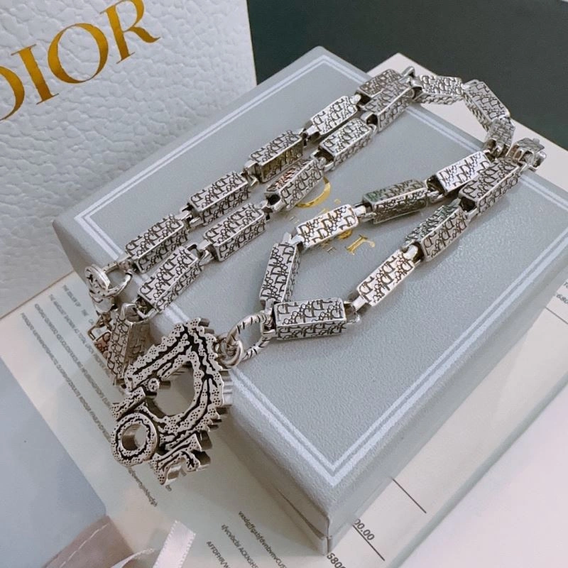Christian Dior Necklaces Sporty 234684