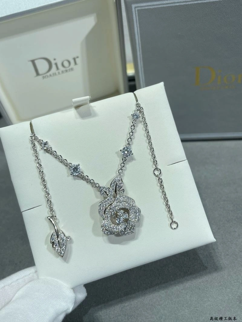 Christian Dior Necklaces Trendsetting 234397
