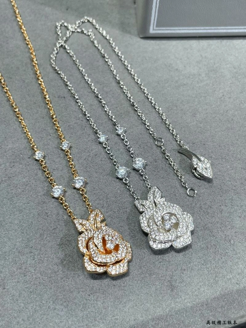 Christian Dior Necklaces Trendsetting 234397