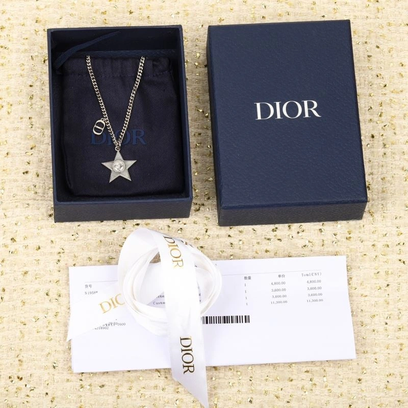 Resilient Christian Dior Necklaces 234401