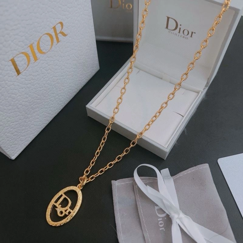 Minimalist Christian Dior Necklaces 234362