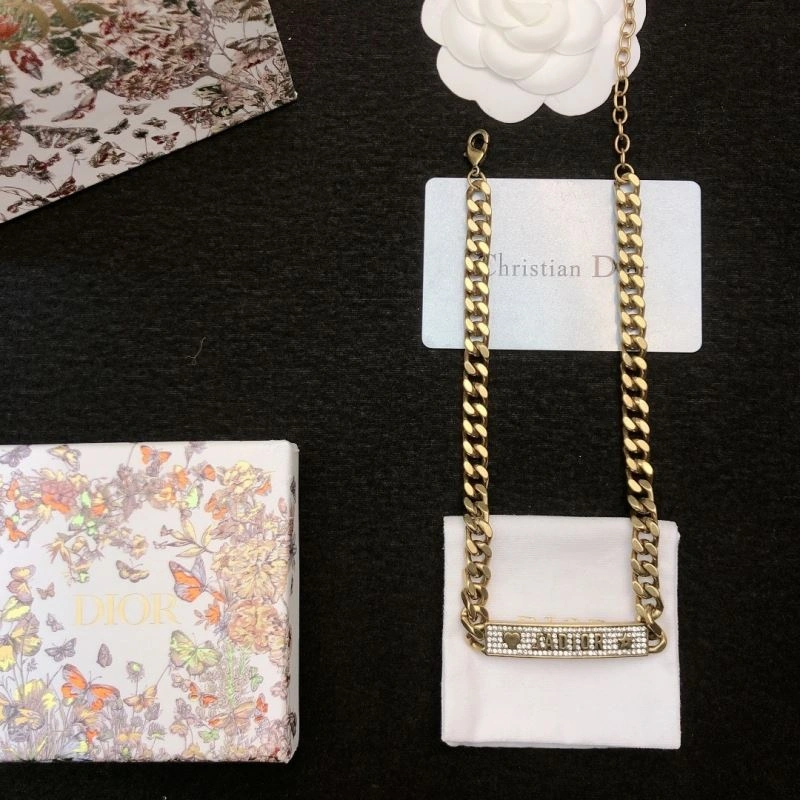 Chic Christian Dior Necklaces 234405