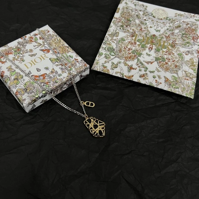 Christian Dior Necklaces Comfortable 234347