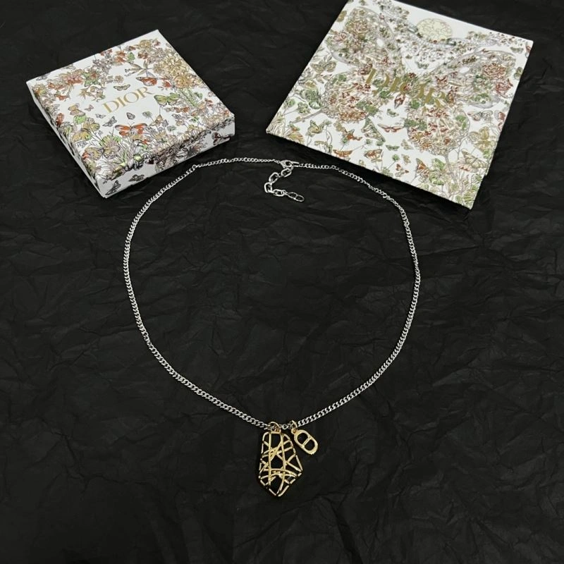 Christian Dior Necklaces Comfortable 234347