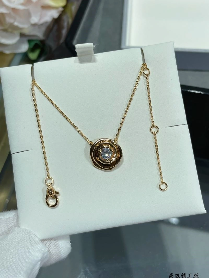 Vibrant Christian Dior Necklaces 234087