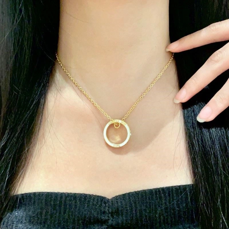 Christian Dior Necklaces Sleek 233796