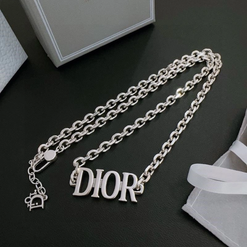 Christian Dior Necklaces Stylish 233771