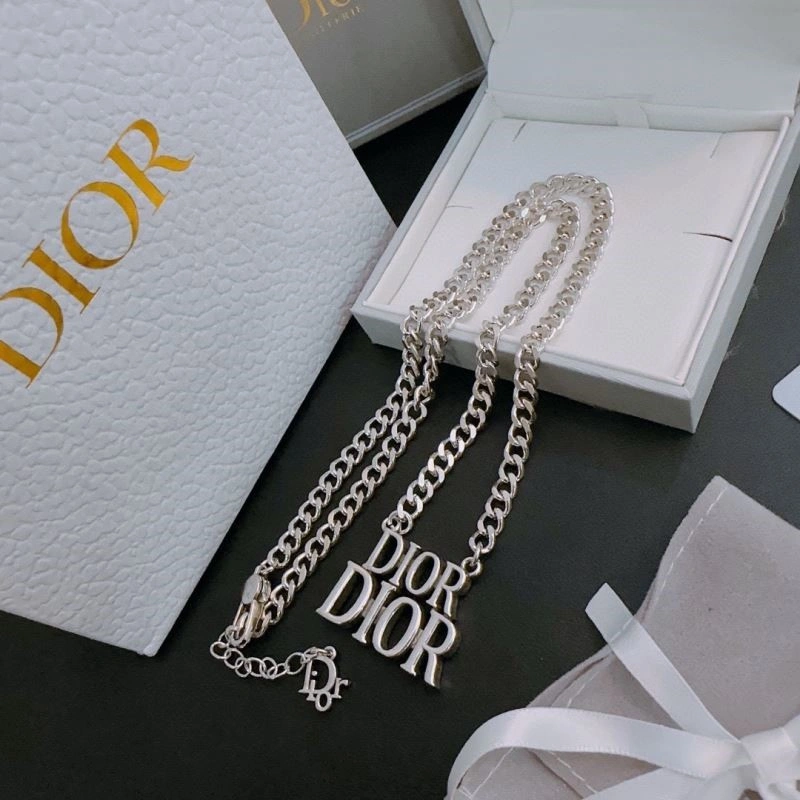 Stylish Christian Dior Necklaces 233752