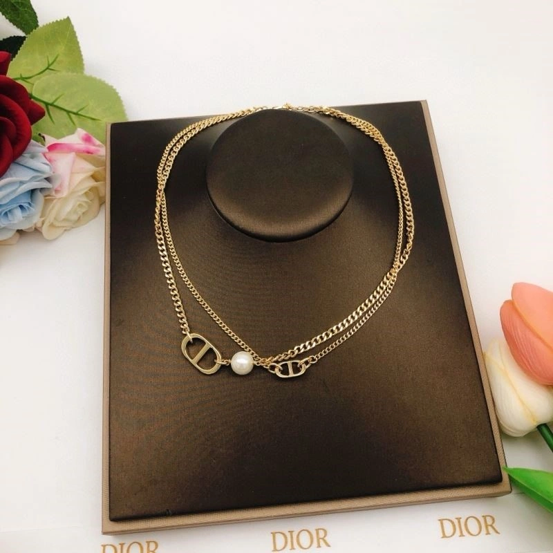 Christian Dior Necklaces Sleek 233481
