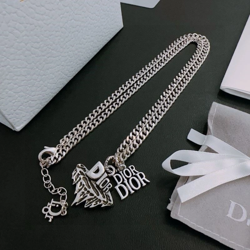 OnTrend Christian Dior Necklaces 233372
