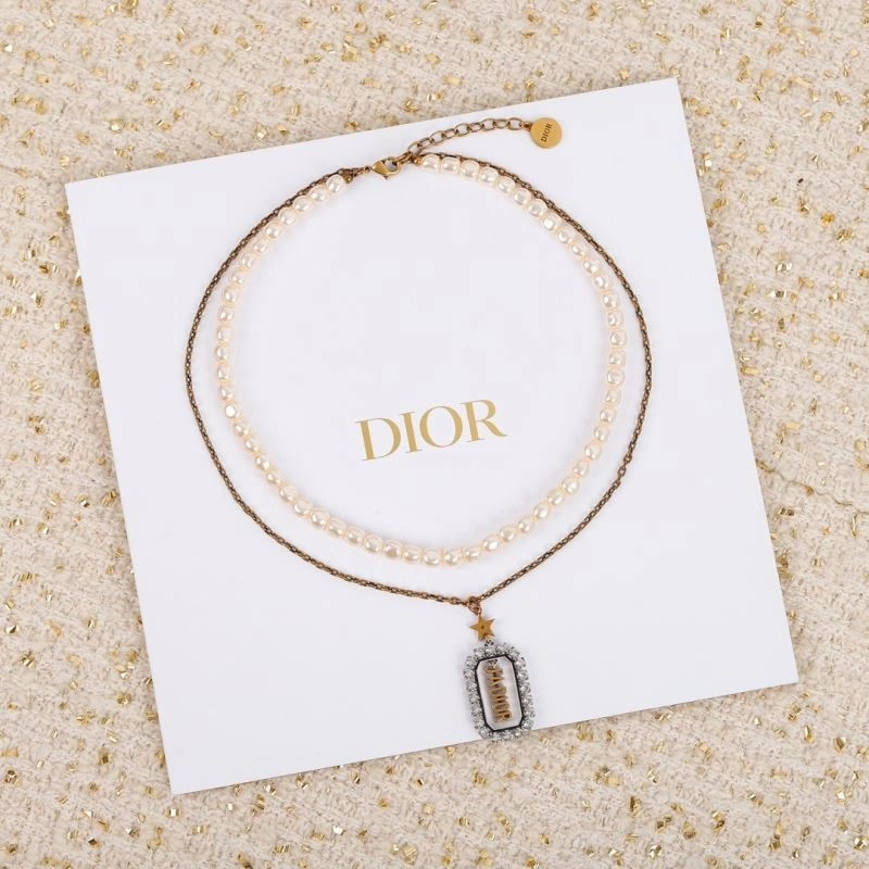 Versatile Christian Dior Necklaces 233329