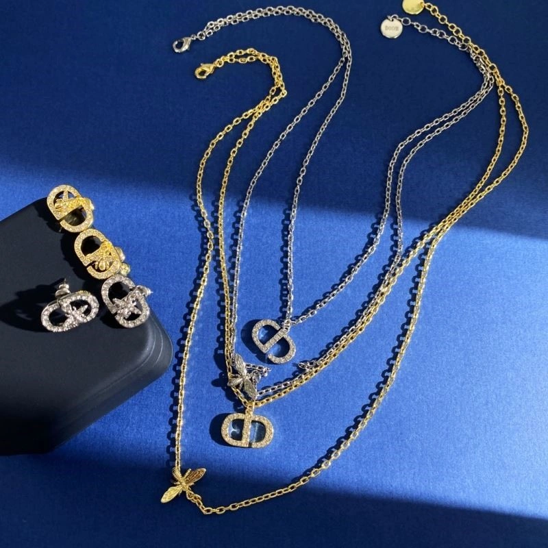 Christian Dior Necklaces Sophisticated 233072