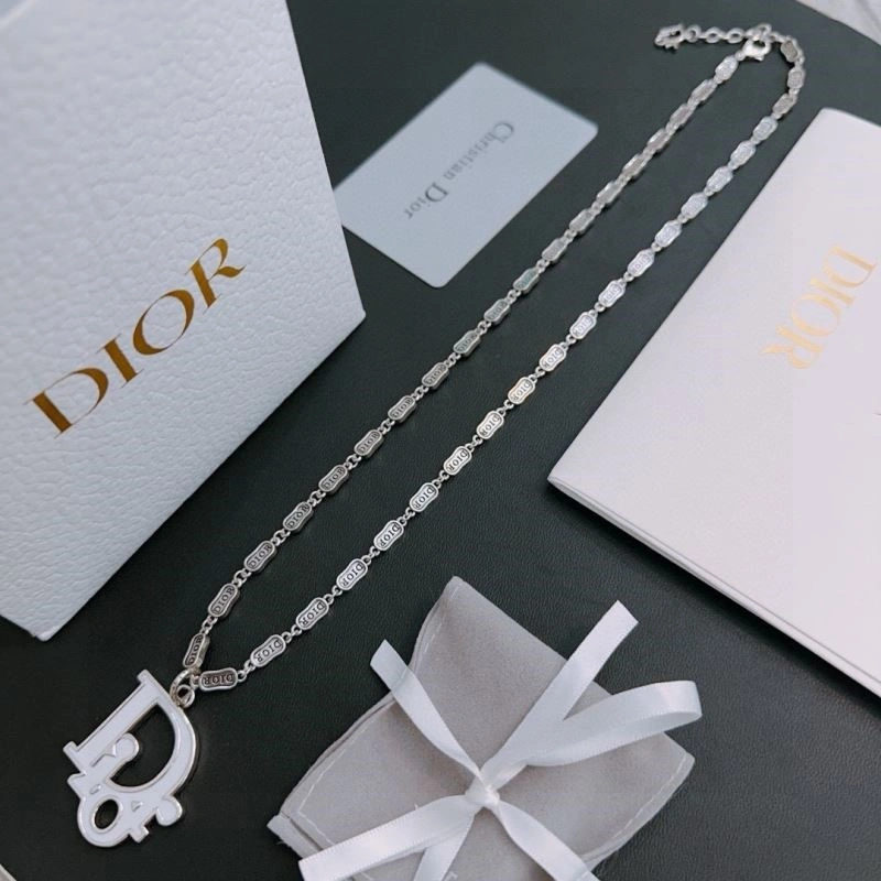 Christian Dior Necklaces Comfortable 233050