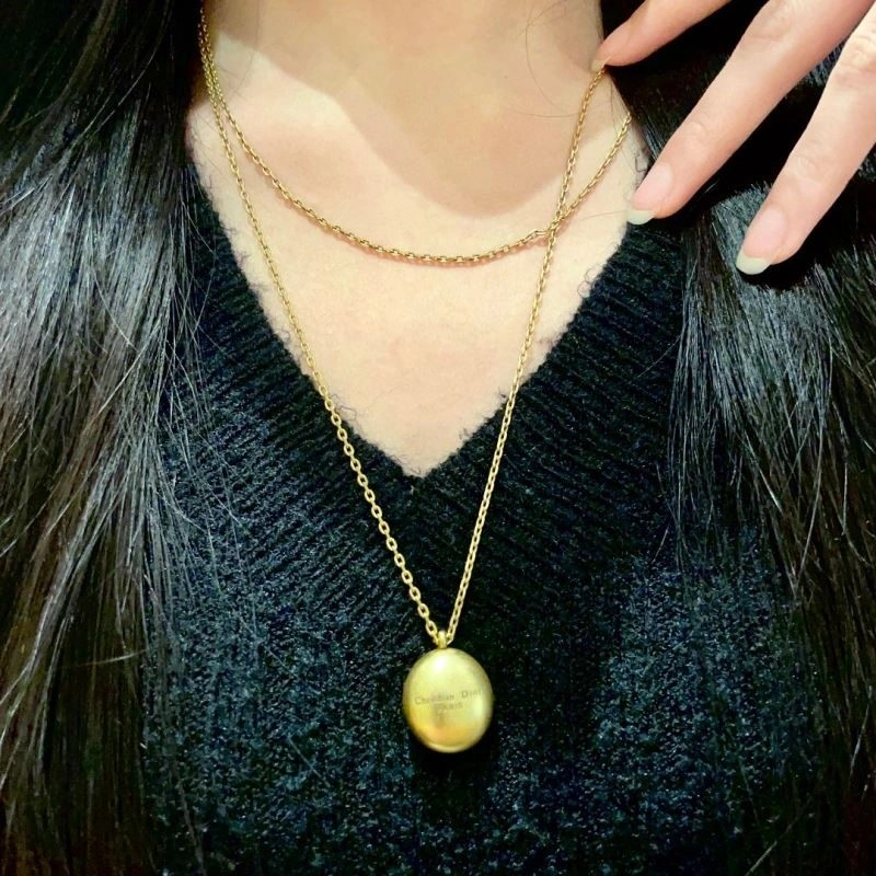 Comfortable Christian Dior Necklaces 233079