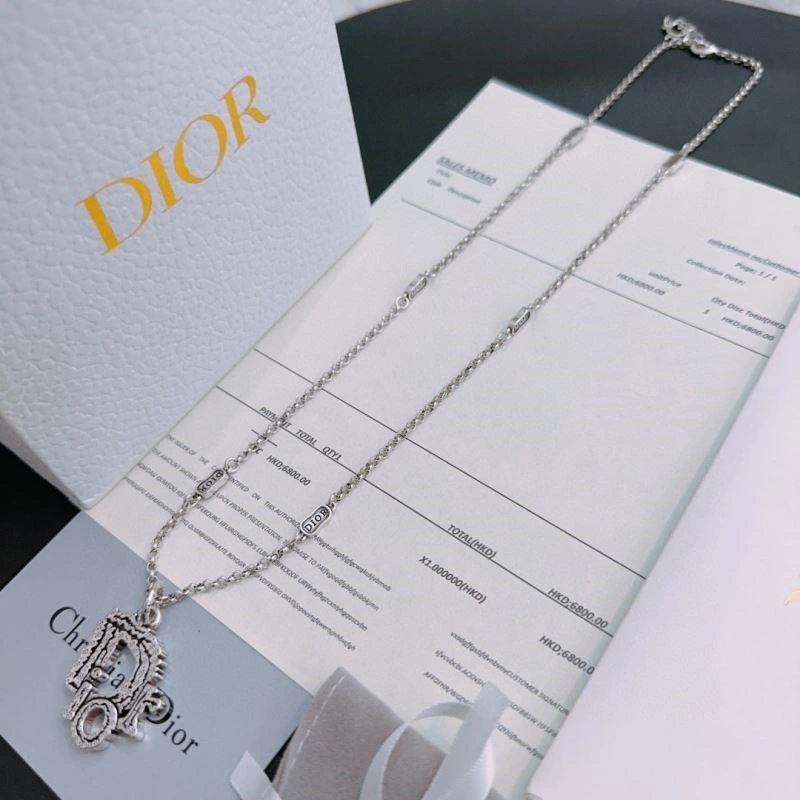 Flexible Christian Dior Necklaces 233064