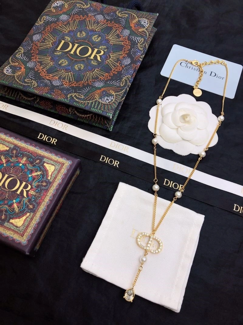 Christian Dior Necklaces Fashionable 233015
