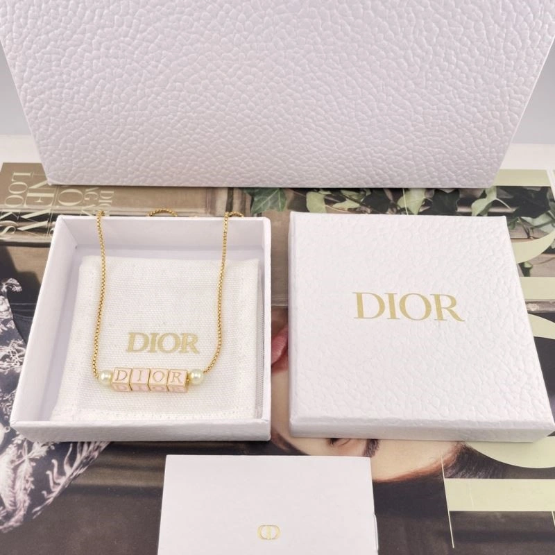Christian Dior Necklaces Cozy 233071