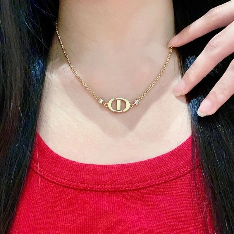 EyeCatching Christian Dior Necklaces 233005