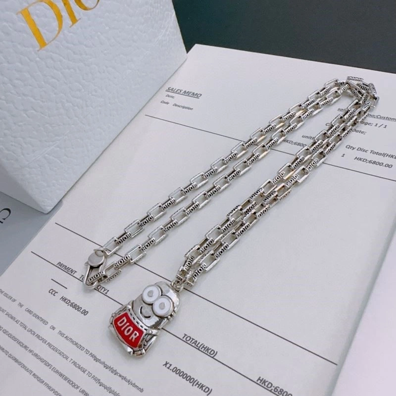 Functional Christian Dior Necklaces 233014