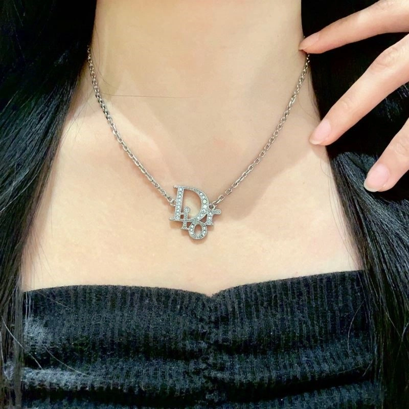 Christian Dior Necklaces Fashionable 232985