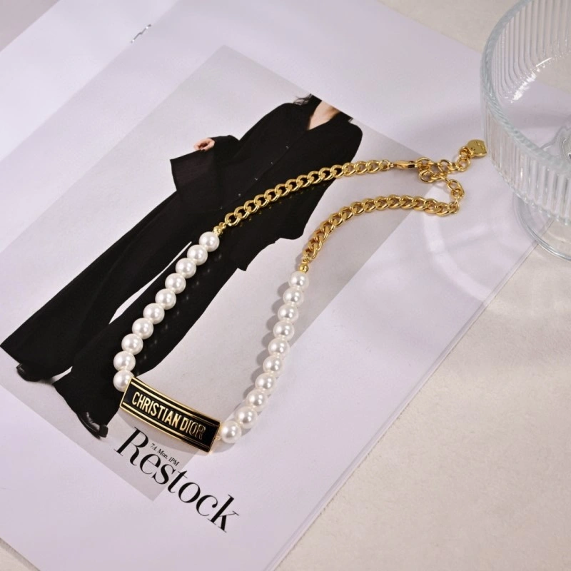 Snug Christian Dior Necklaces 232991