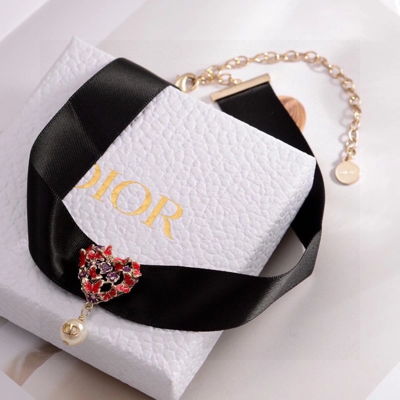Practical Christian Dior Necklaces 232973