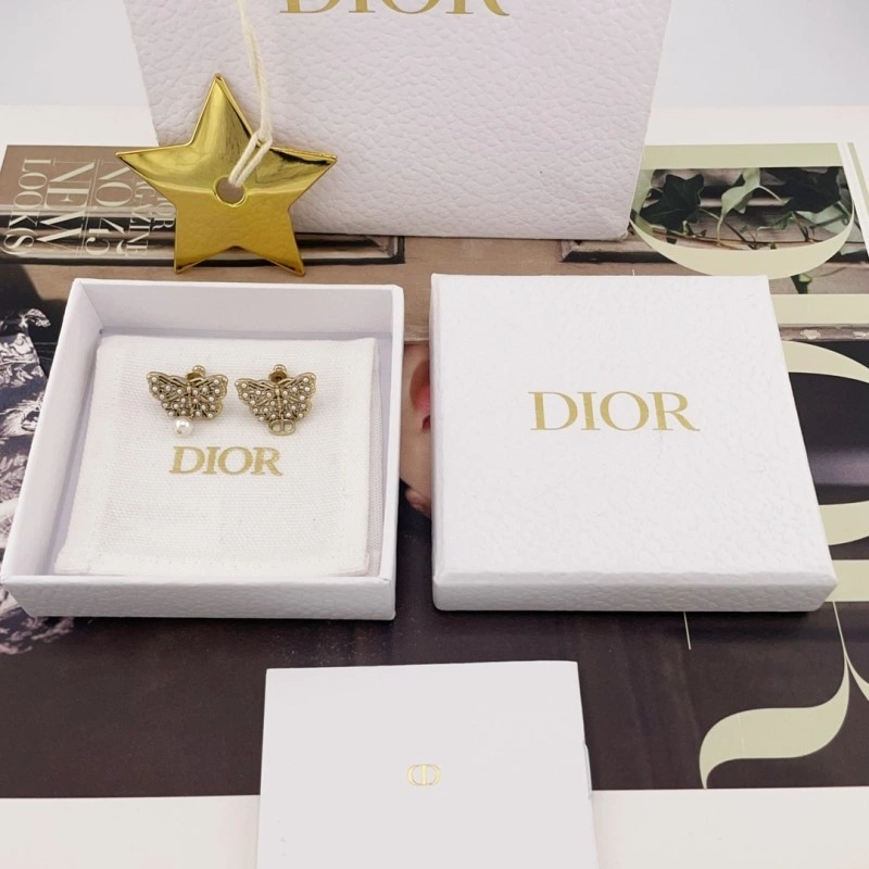 Trendsetting Christian Dior Necklaces 232952