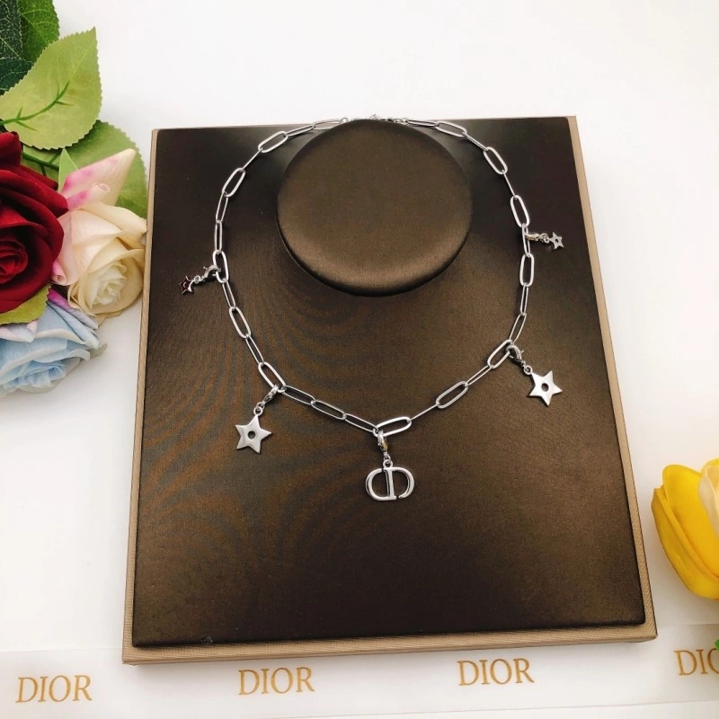 Lightweight Christian Dior Necklaces 232577