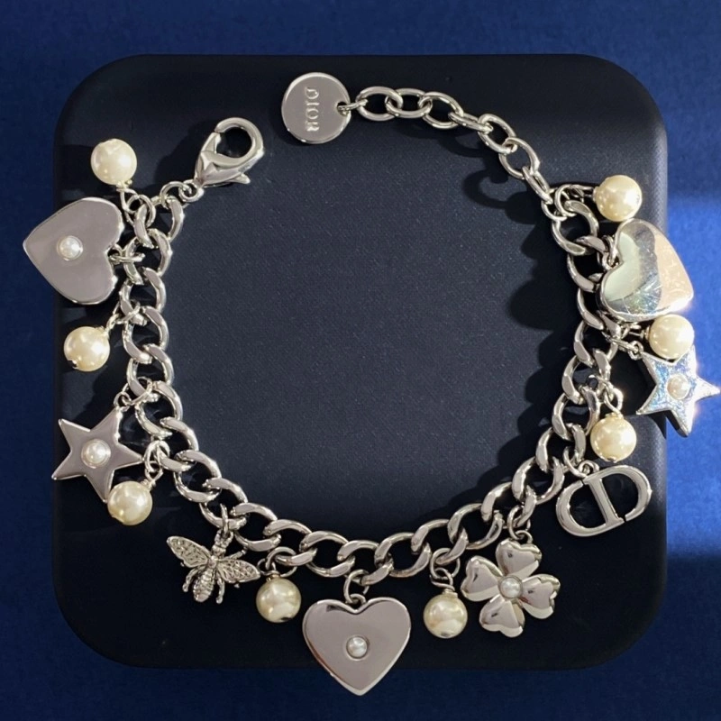 Christian Dior Necklaces Lightweight 232532
