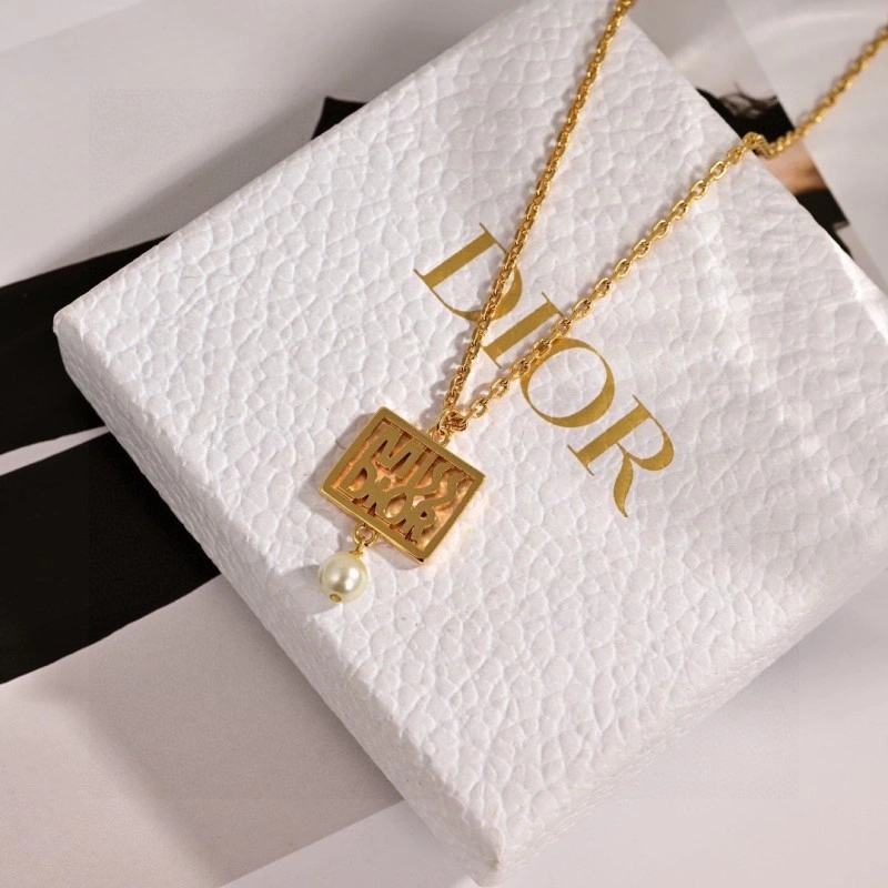 Christian Dior Necklaces Comfortable 232457