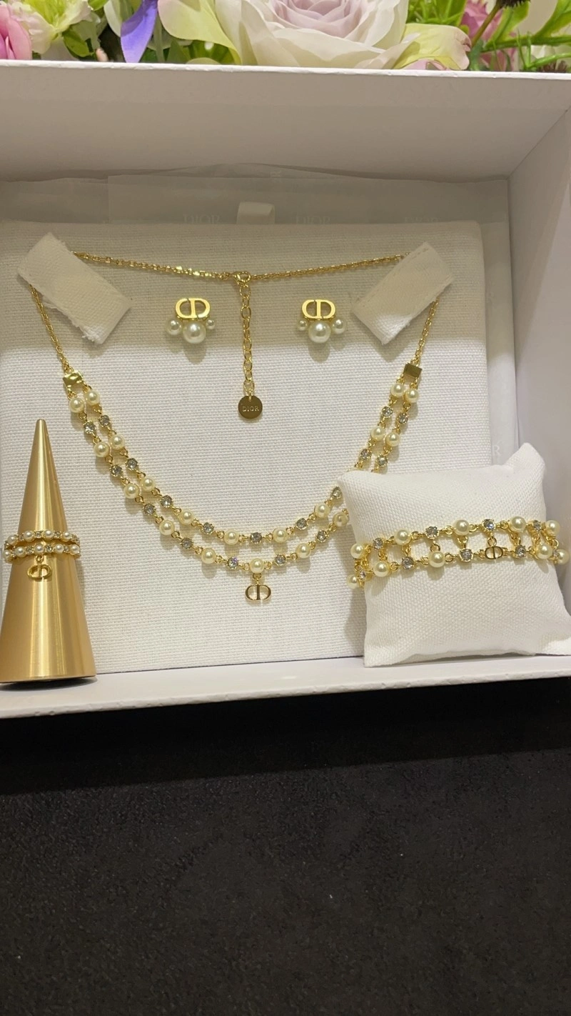 Christian Dior Necklaces Classic 232472