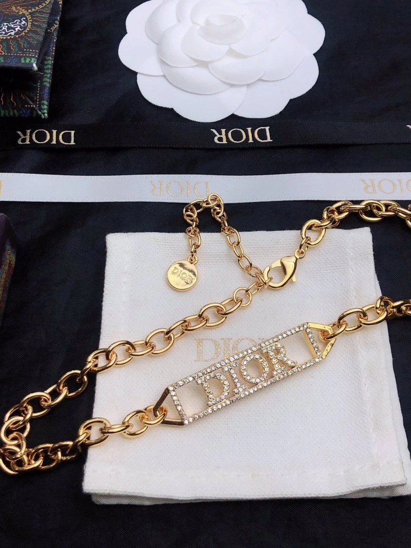 FlexibleFit Christian Dior Necklaces 232446