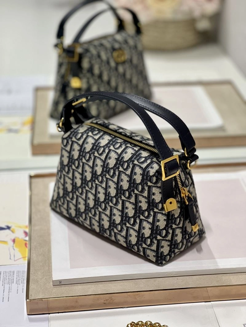 Contemporary Christian Dior Other Bags 76294