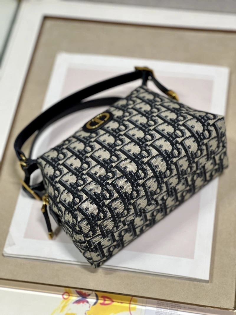 Contemporary Christian Dior Other Bags 76294