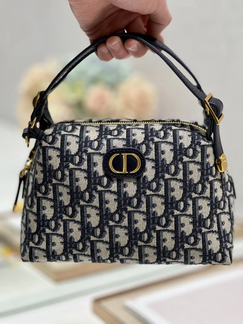 Contemporary Christian Dior Other Bags 76294