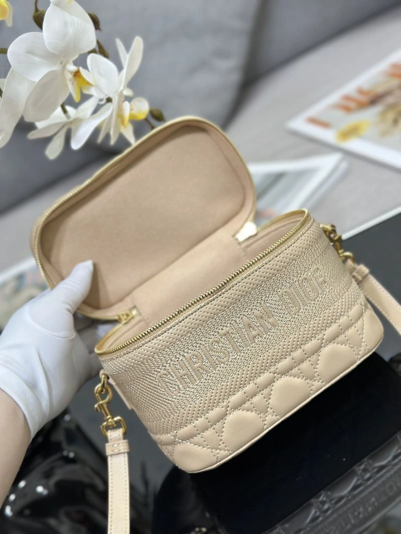 EyeCatching Christian Dior Other Bags 76296