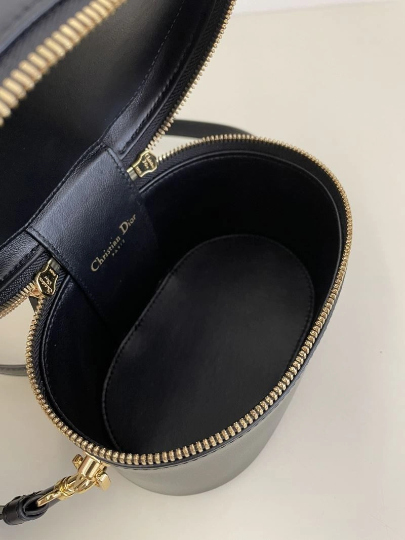 Trendsetting Christian Dior Other Bags 75803