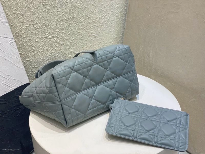 EyeCatching Christian Dior Other Bags 75732