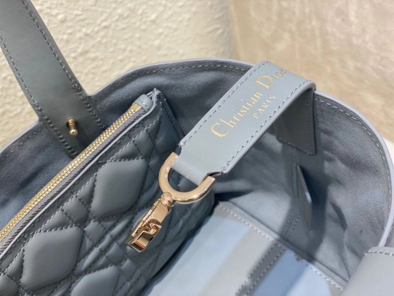EyeCatching Christian Dior Other Bags 75732