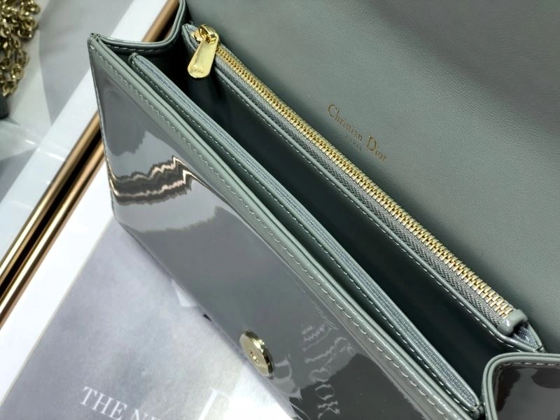 Versatile Christian Dior Other Bags 74035