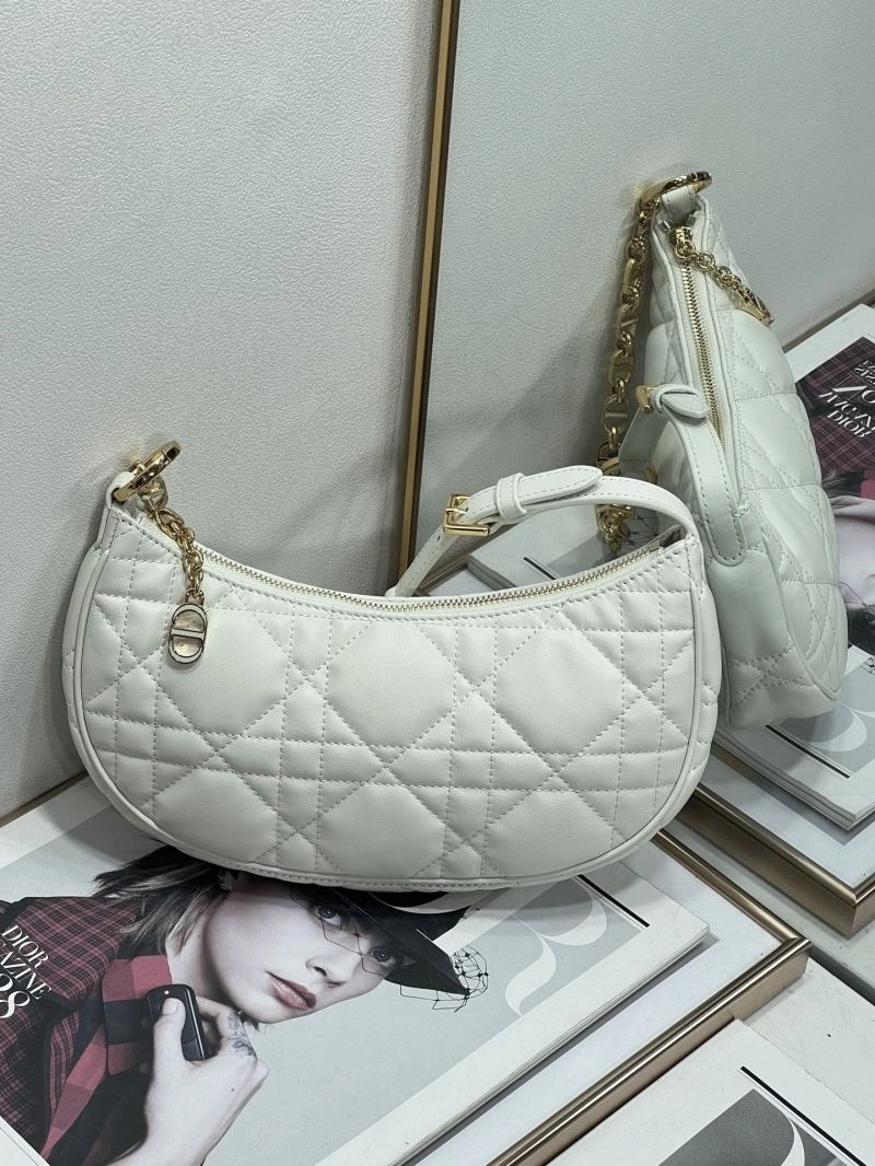 Trendy Christian Dior Other Bags 74009