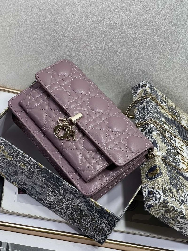 WellDesigned Christian Dior Other Bags 74002