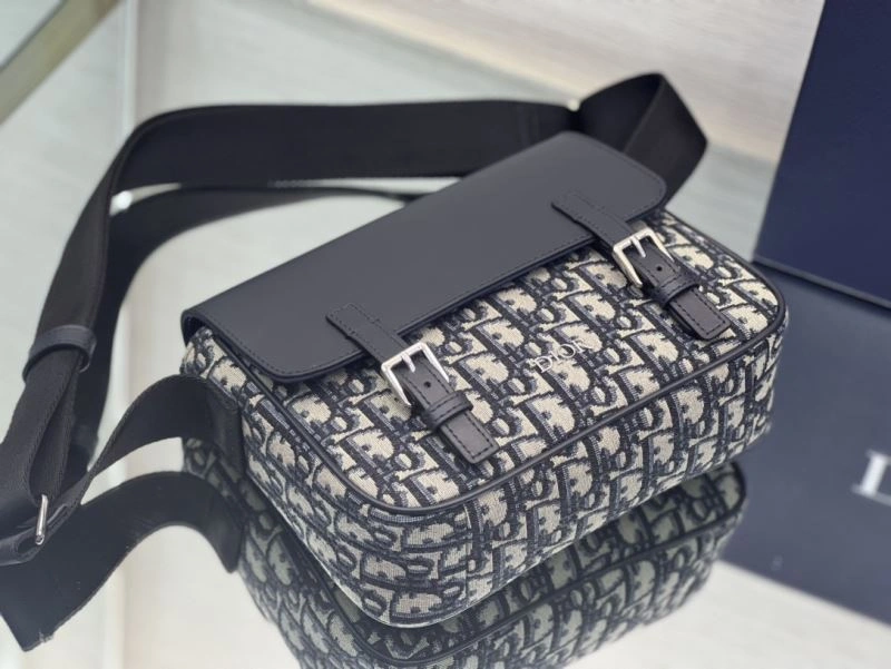 Bold Christian Dior Other Bags 73994